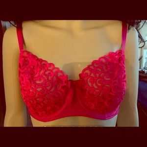 Victoria’s Secret Lace Bra size 34DD